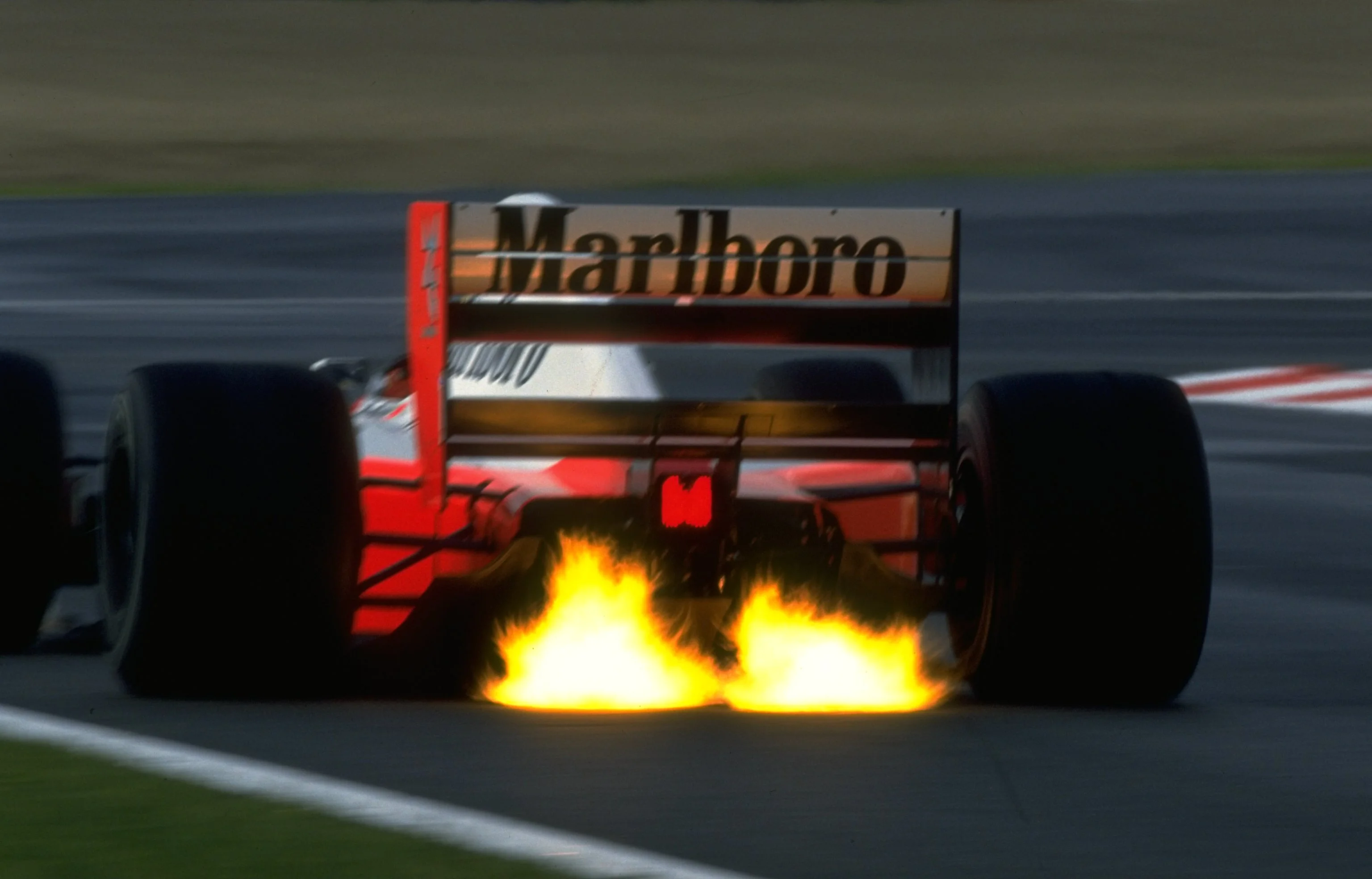 mclaren-1992-senna-06.webp