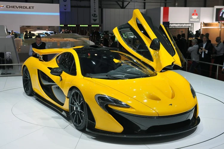 mclaren-p1-geneva-other-side-e1362503084559.webp