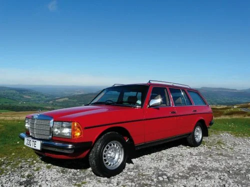 Mercedes-Benz-W123-27-500x375.webp