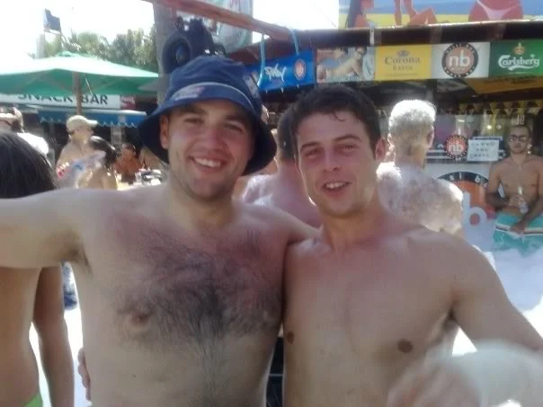 metoofersbeachfoam.webp