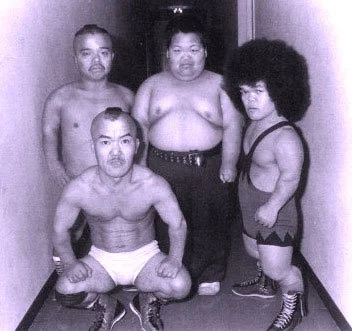 midgetwrestlers.webp