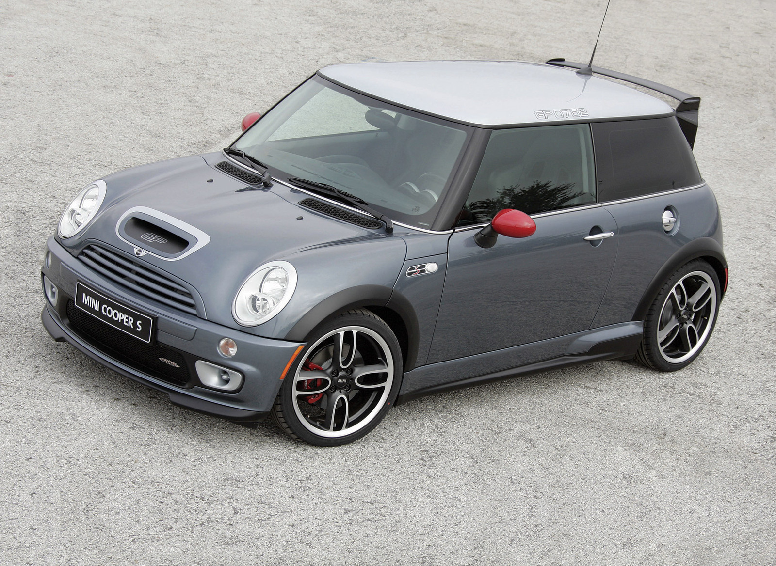 MINI+John+Cooper+Works+GP+2.jpg