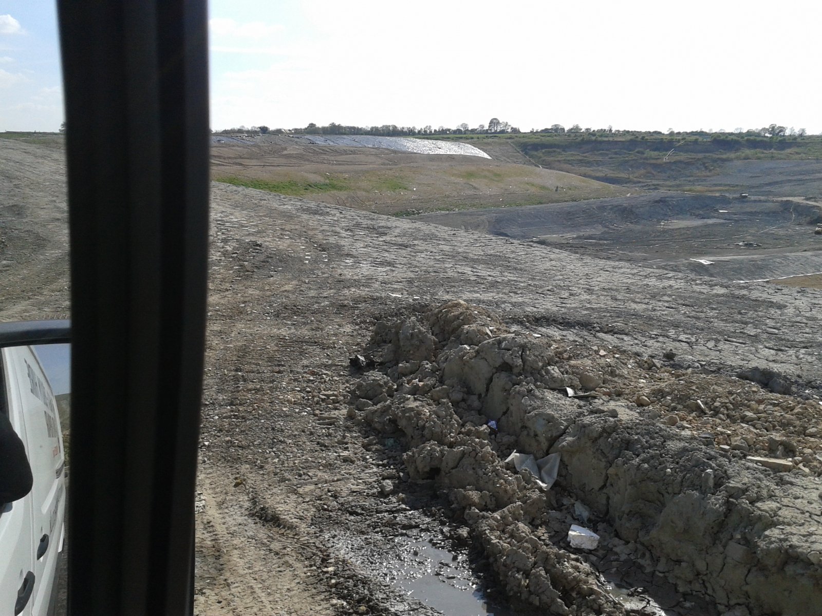 MK LANDFILL 2017-04-19 15.22.43.jpg