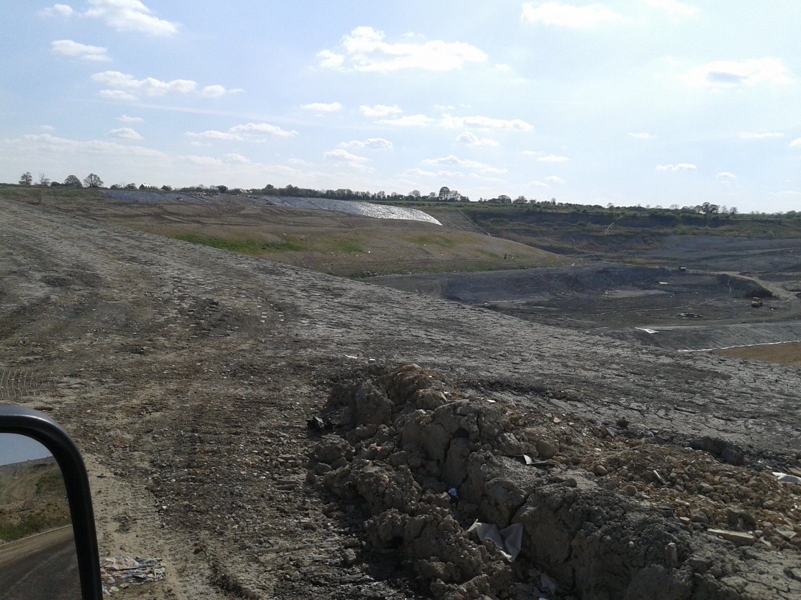 MK LANDFILL 2017-04-19 15.22.48.jpg