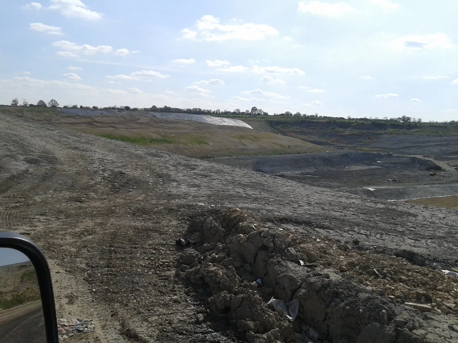 MK LANDFILL 2017-04-19 15.22.48.webp