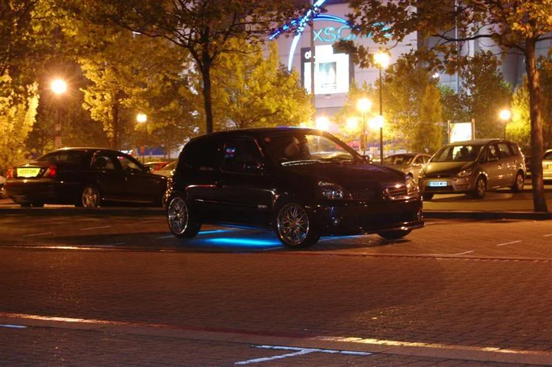 mkmeet052Medium.webp