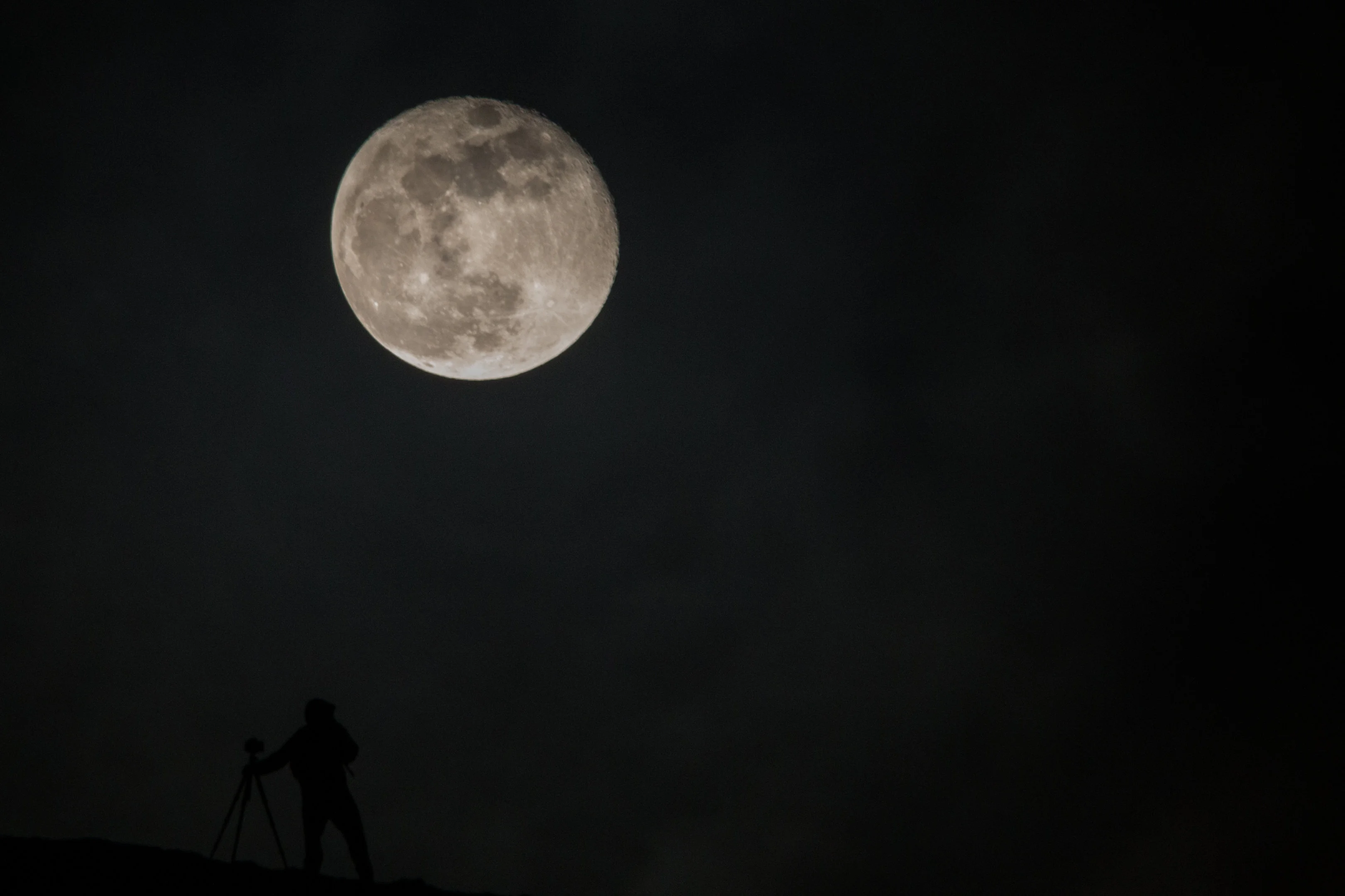Moon-0527.webp