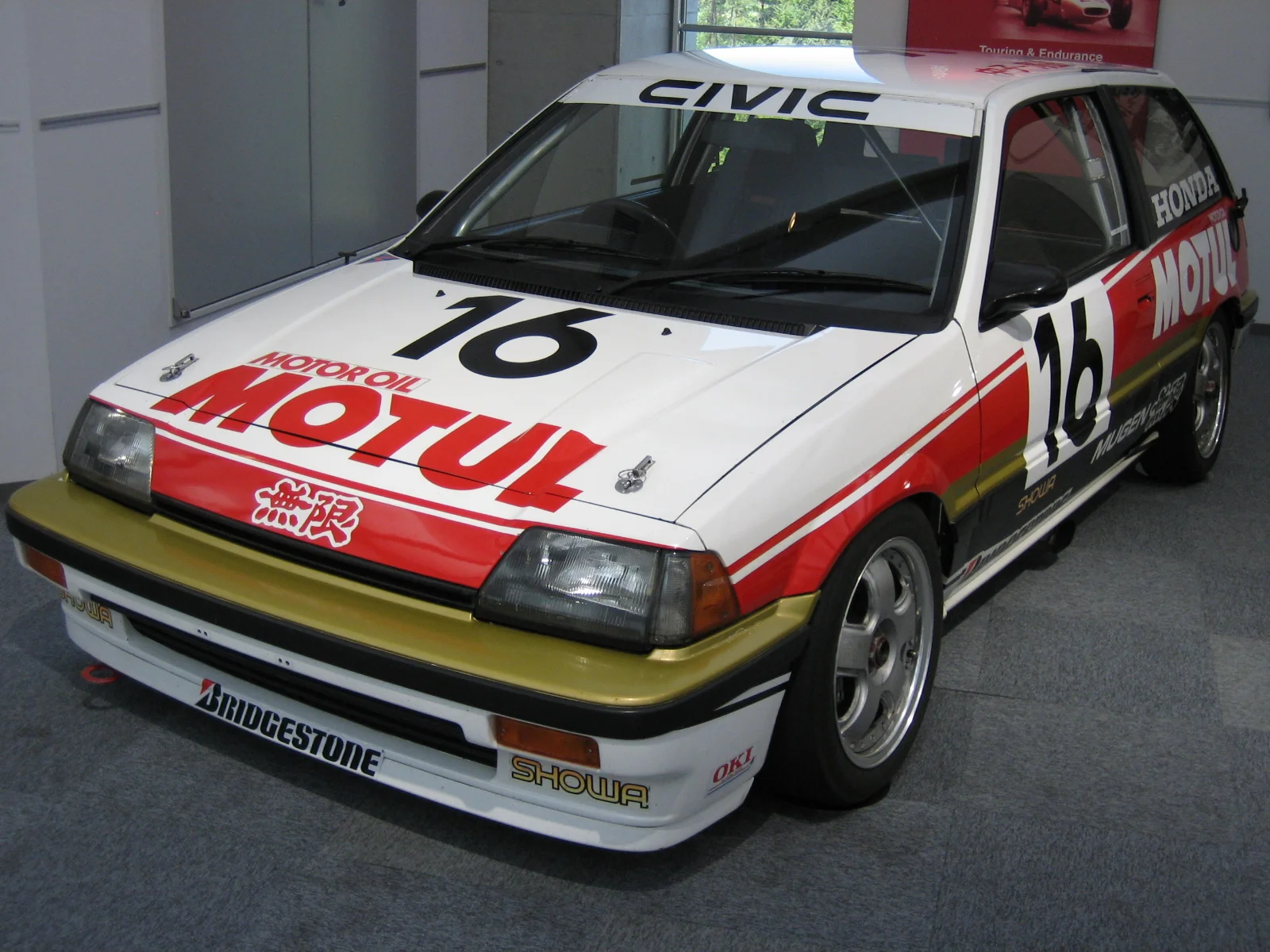 Mugen-MOTUL-CIVIC-Si-racecar..webp