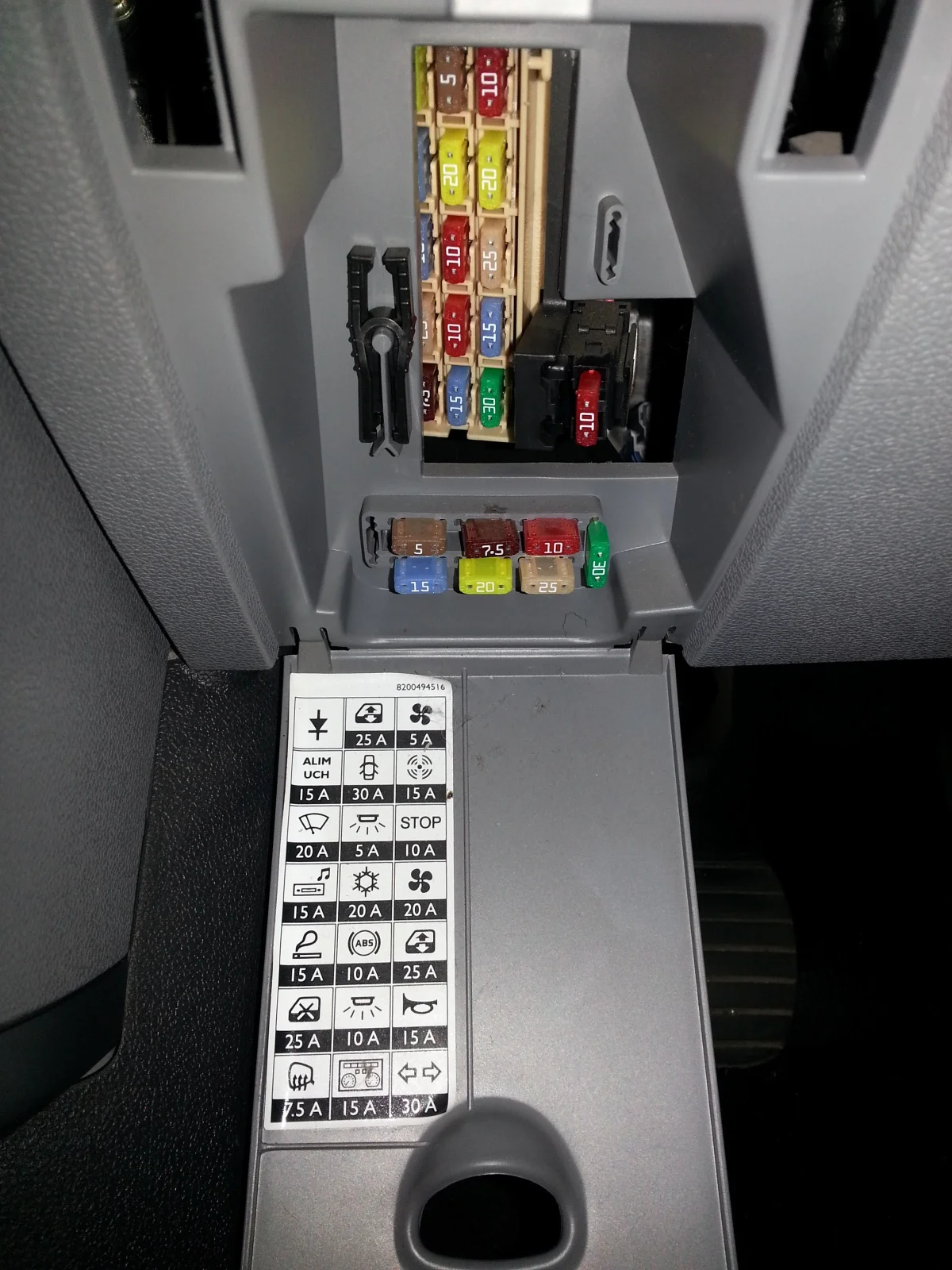 cigarette lighter symbol fuse box 12v/Cigarette Lighter Fuse location Confused at lighter socket!