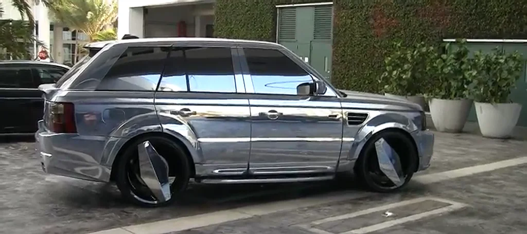 nasty-chrome-wrapped-range-rover.webp