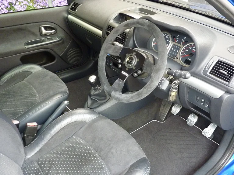 New%20Renault%20Sport%20Mats%20-%20May%202017%2003_zpswskzlovs.webp