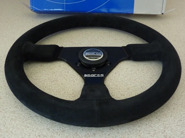 New%20Steering%20Wheel%20amp%20Boss%20Kit%20-%20December%202016%2002_zpsq0e5aokc.webp