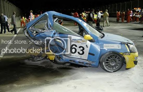 nieuws2006_endurance_24hdubai_clio_.jpg