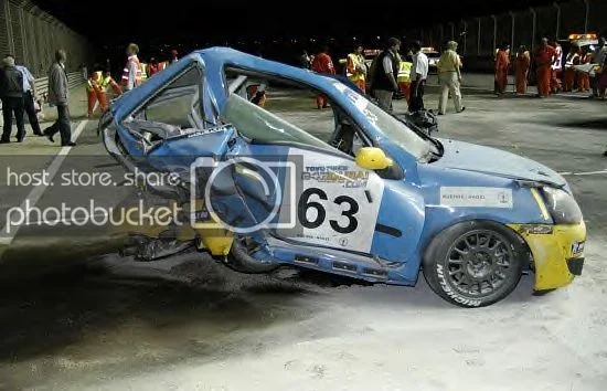 nieuws2006_endurance_24hdubai_clio_.webp