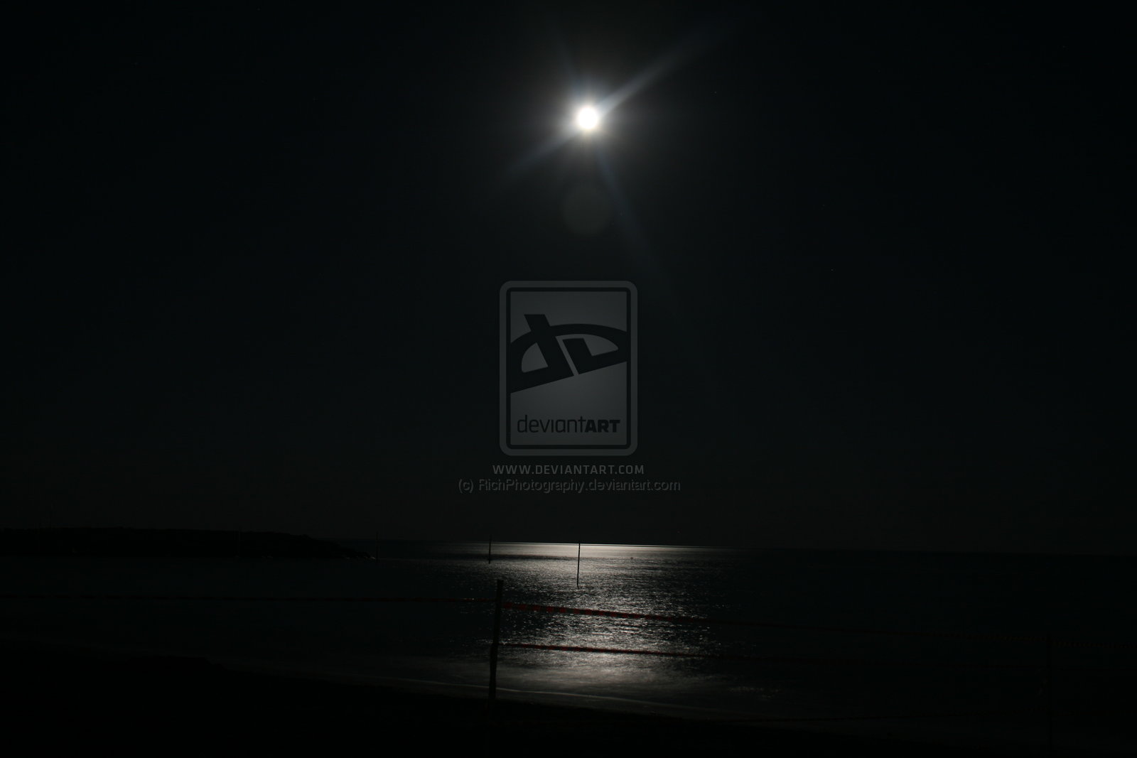 Night_shot_on_beach_in_Italy_by_RichPhotography.jpg Night_shot_on_beach_in_Italy_by_RichPhotography.jpg