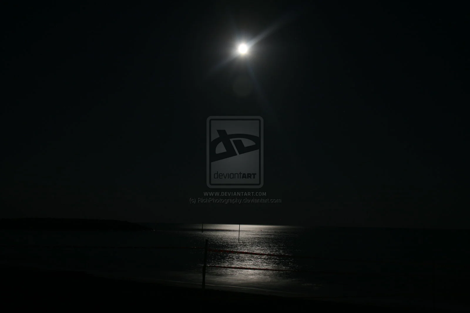 Night_shot_on_beach_in_Italy_by_RichPhotography.webp