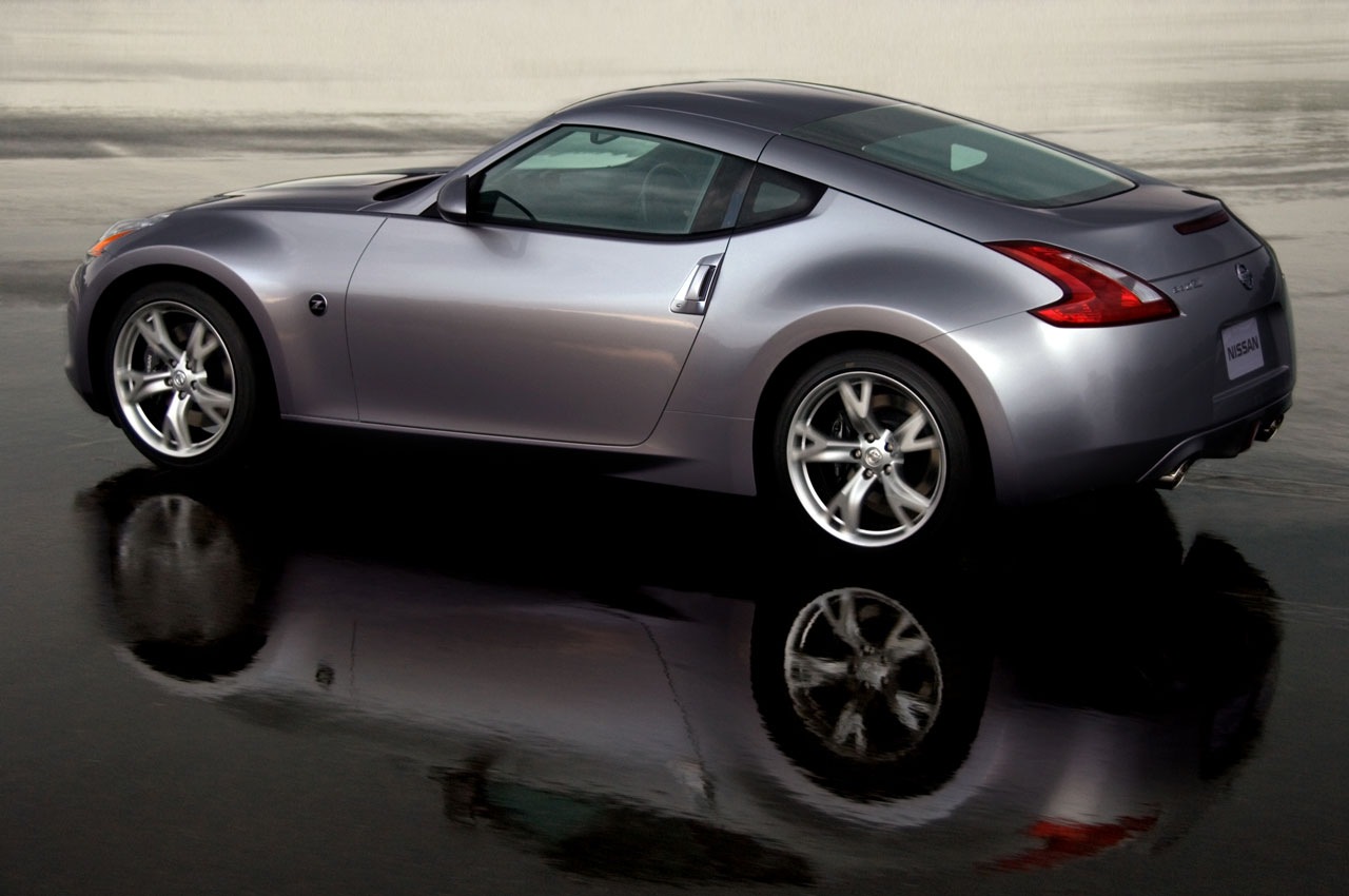 niss-370z-02.jpg