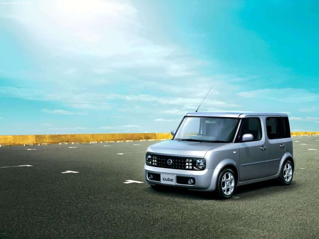 nissancube.jpg