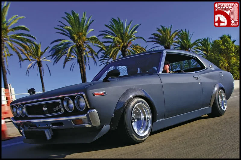 nissanLaurel1976021.webp