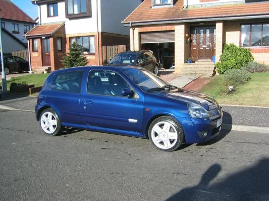 normal_clio8.webp