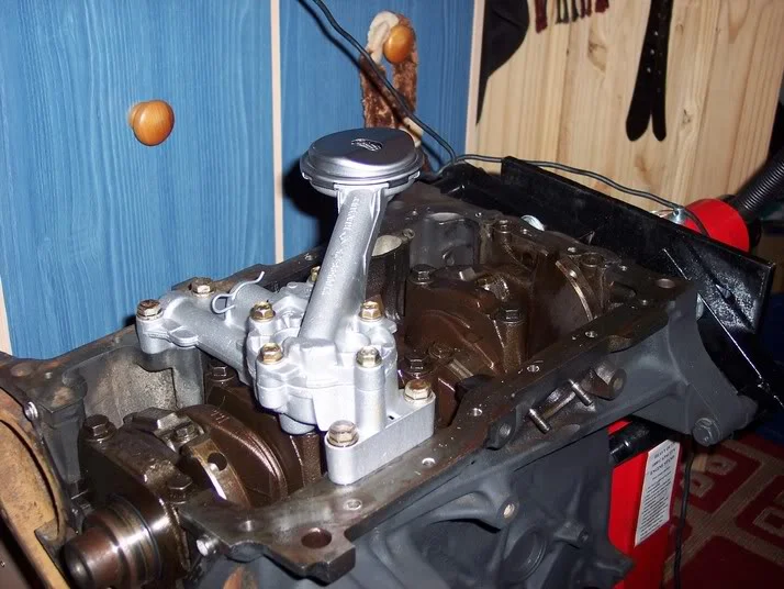 oilpumpin1.webp