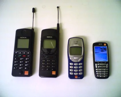old-phones1.webp