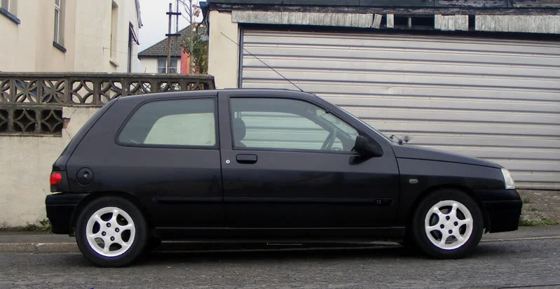 oldwheelswhite.webp