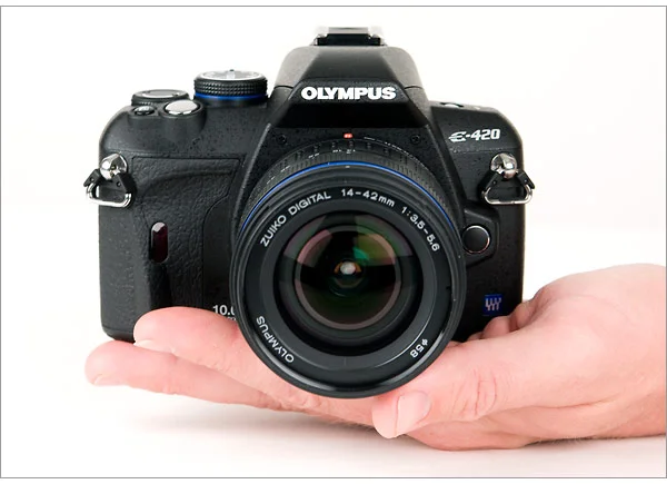 olympus_e-420_inhand.webp