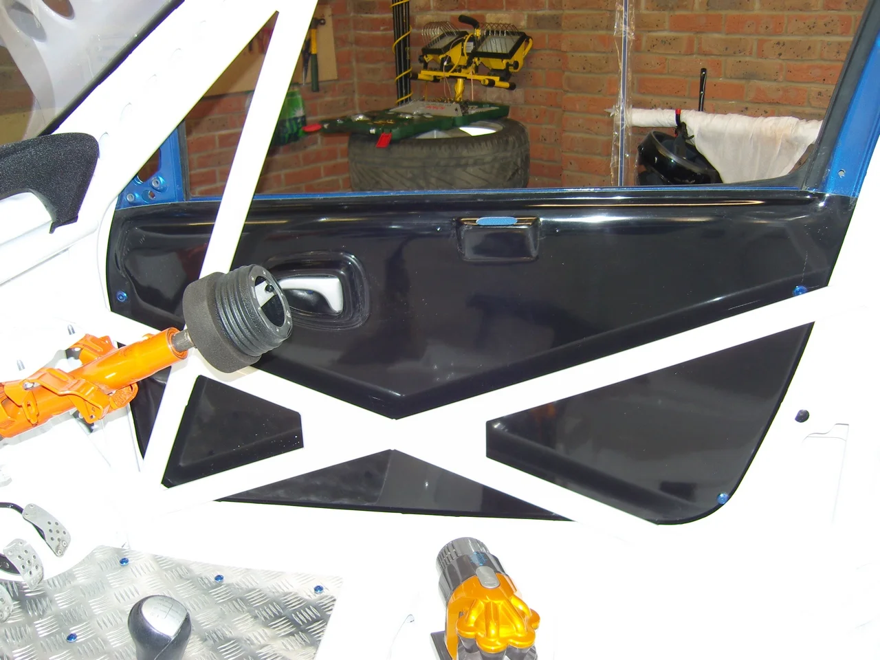 Oreca_panelfit2.webp