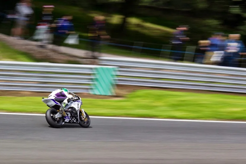 Oulton+Park+-+British+super+bikes-12.webp