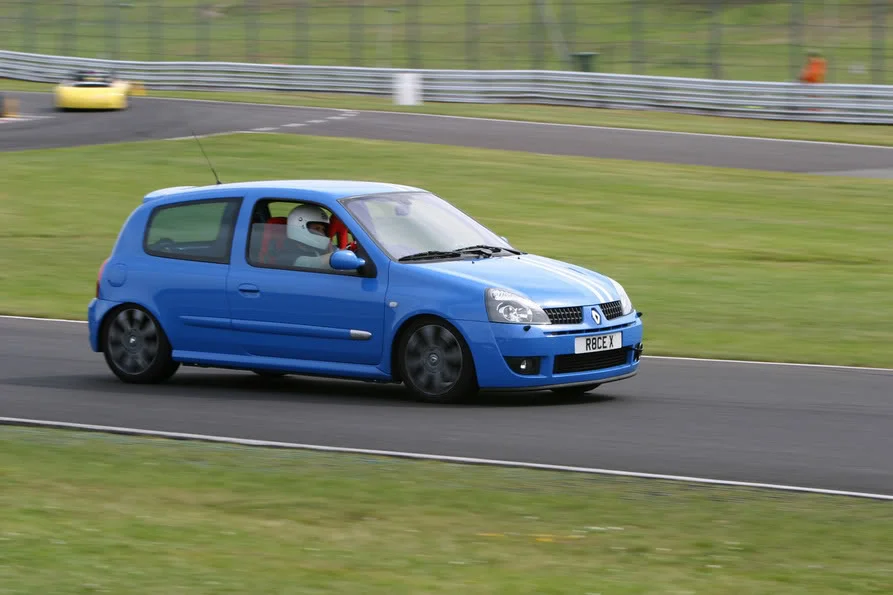 oultonpark.webp