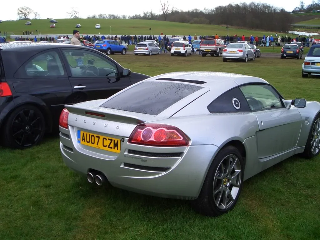 oultonpark032.webp