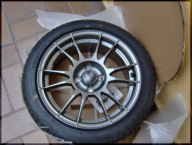 OZ-Wheel-2.jpg OZ-Wheel-2.jpg