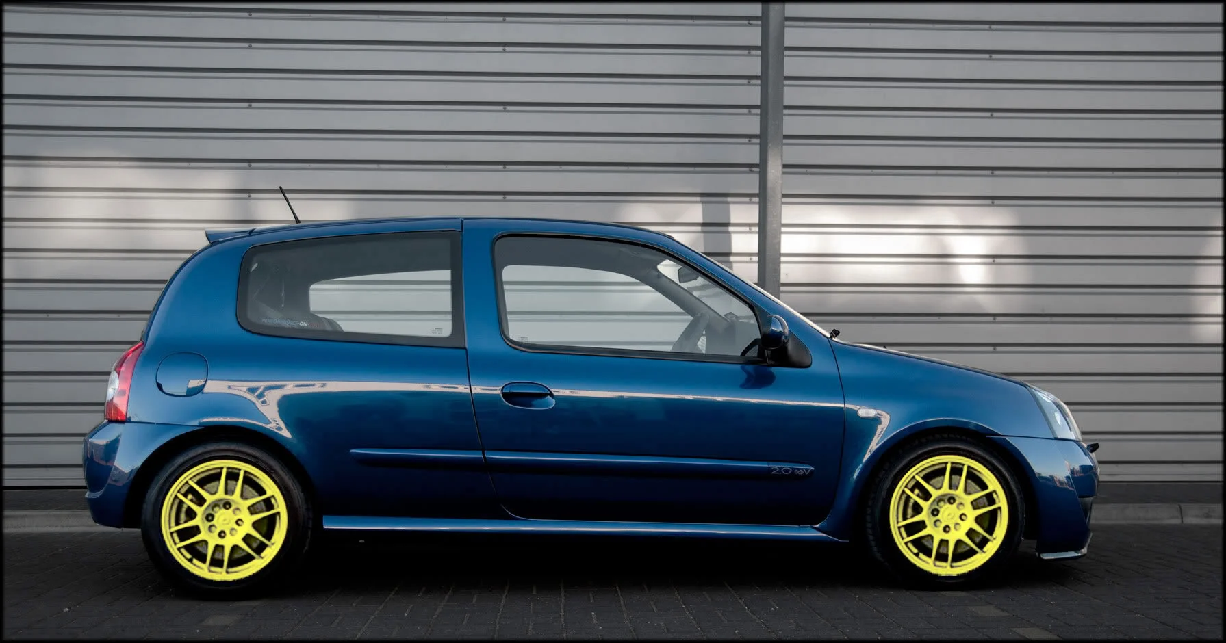 ozyellow.webp