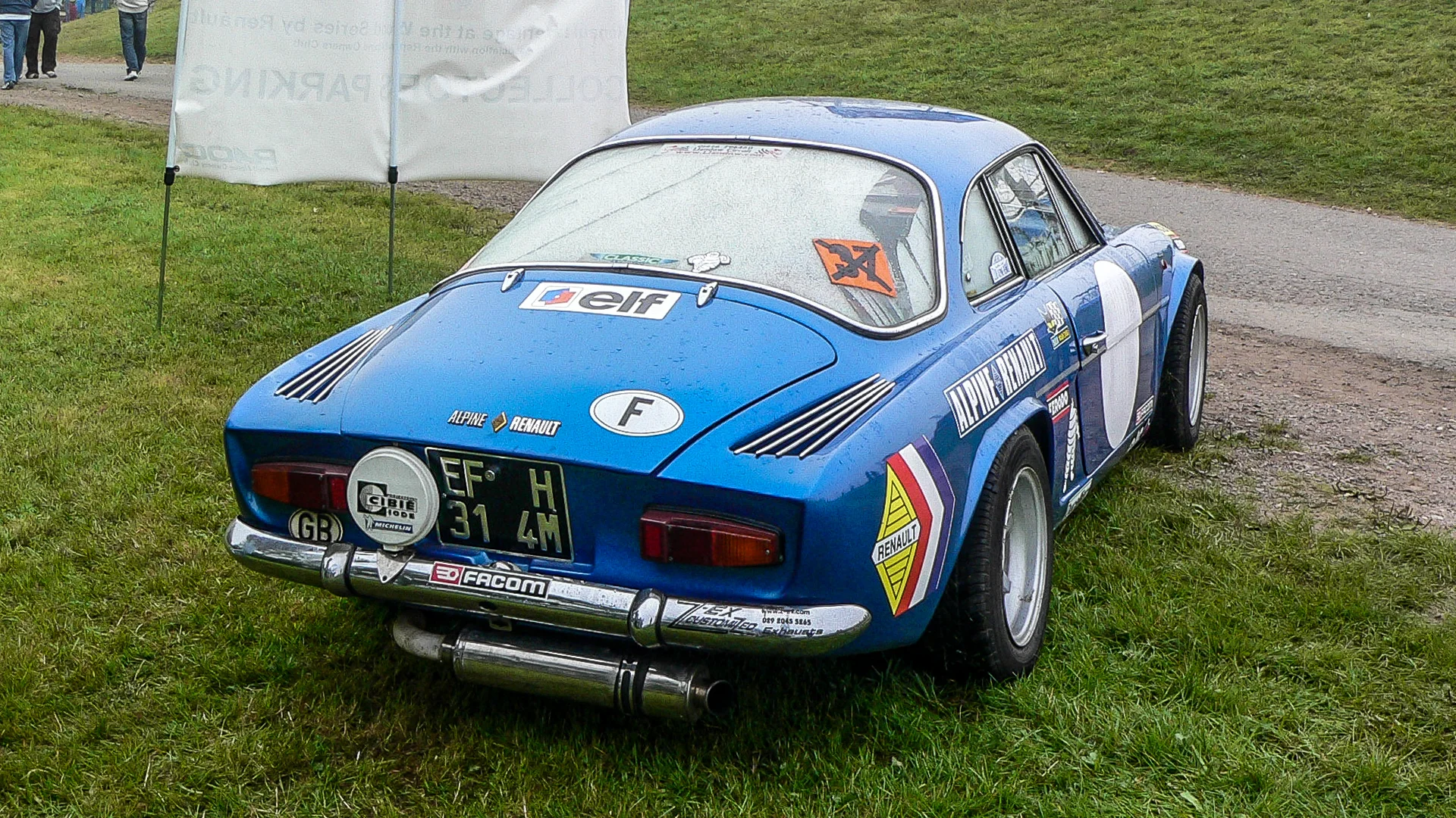P1120748-2.jpg