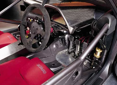 p62327_large+2000_Toyota_Altezza+Right_Hand_Drive_Custom_Interior_Driver_Side_Interior_View.webp
