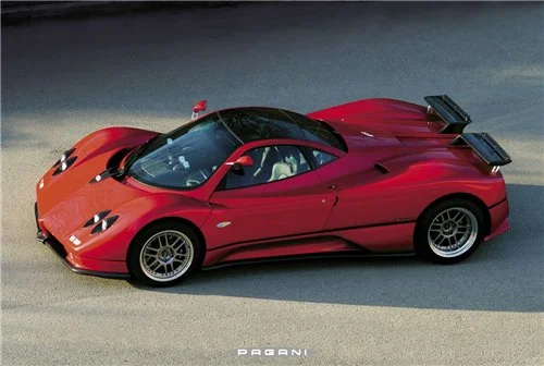 Pagani-Zonda-S-car-walls.webp