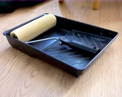 paint-roller-tray.webp