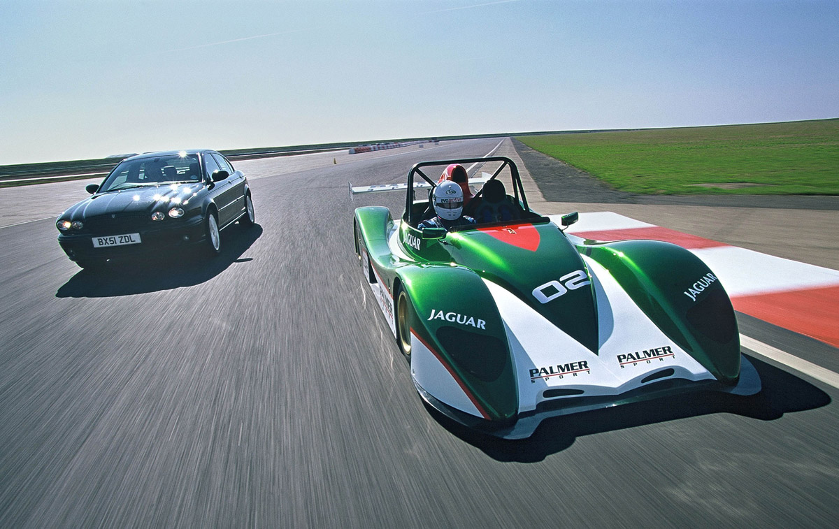 Palmer-Jaguar-JP1-with-X-Type.jpg