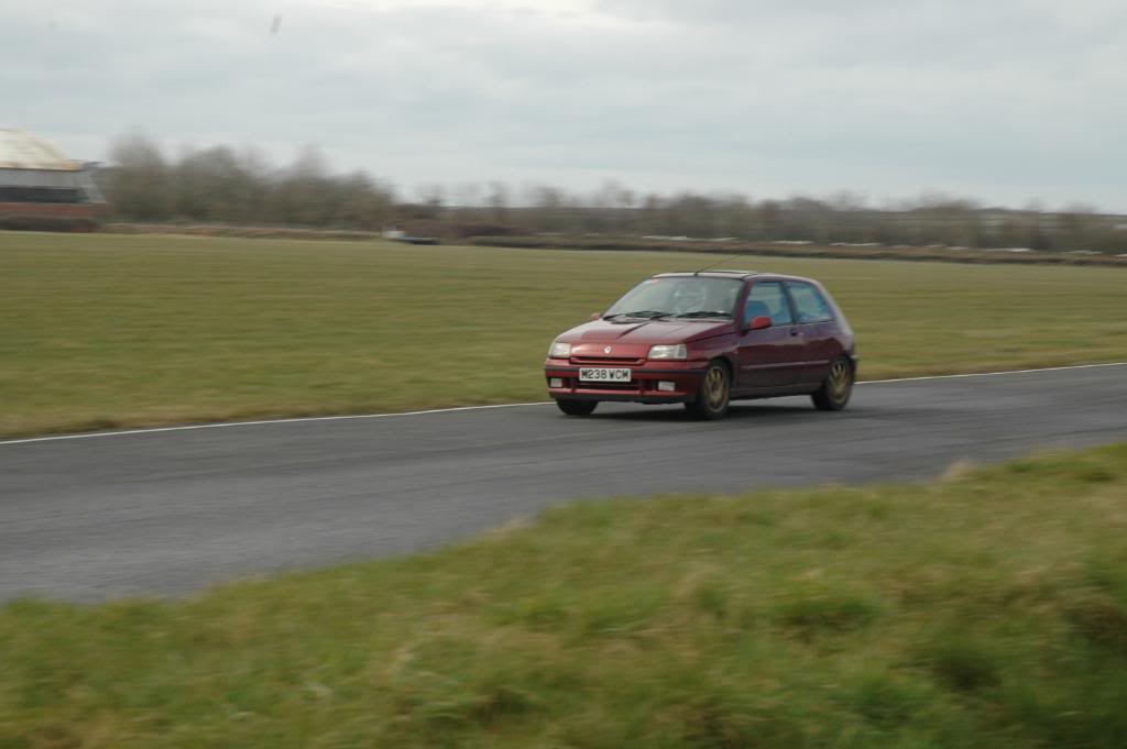 pansytrack1.jpg pansytrack1.jpg