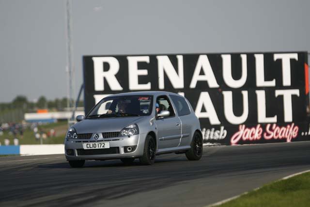 Parade_339FromRenault.jpg
