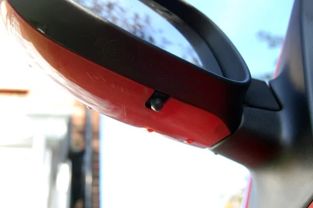 passenger_mirror.webp