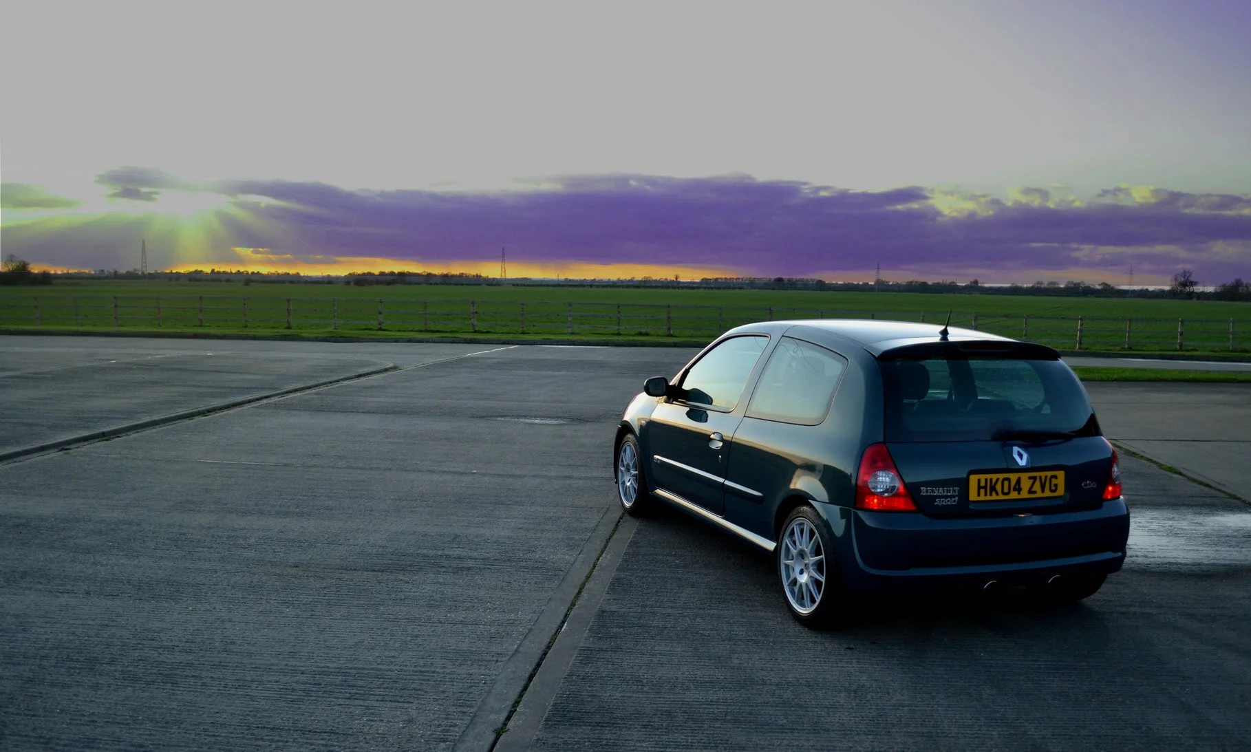 Petrolbluesky.webp