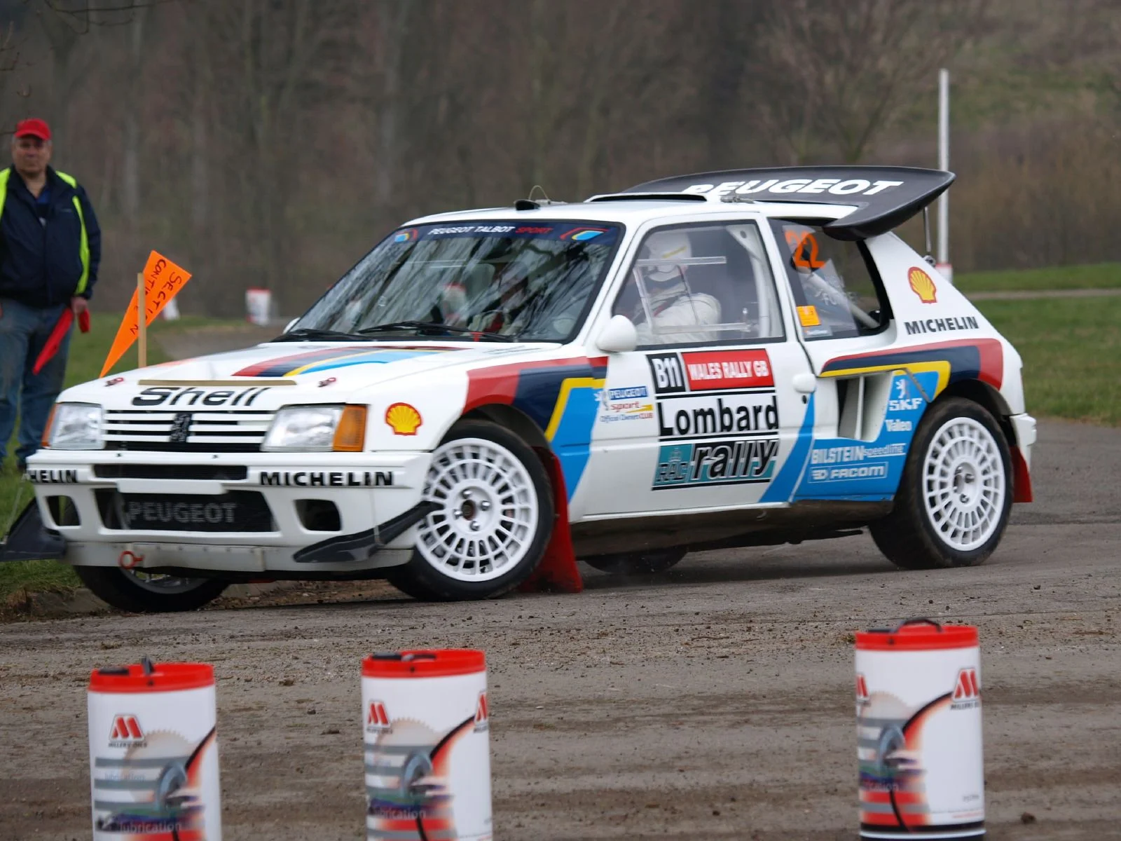 Peugeot_205_Turbo_16_-_Race_Retro_2008_02.webp