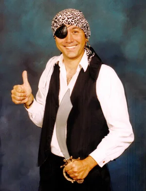pirate-thumb3-B.webp