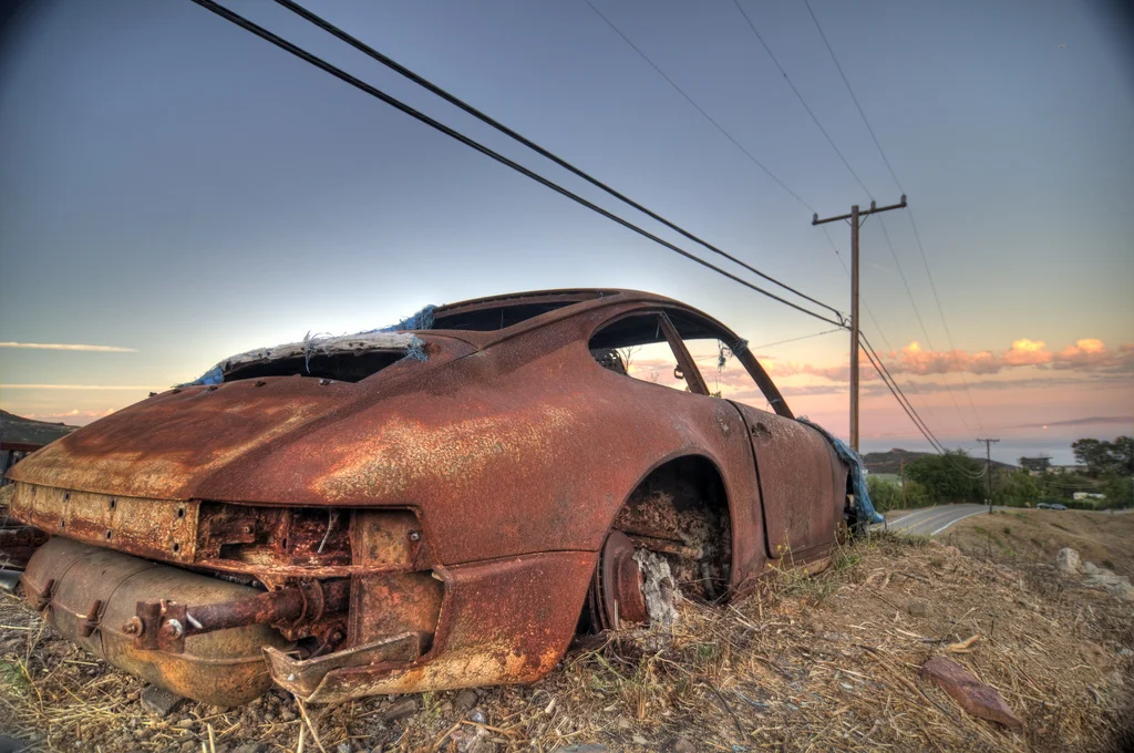 porsche-911-burned-3.webp
