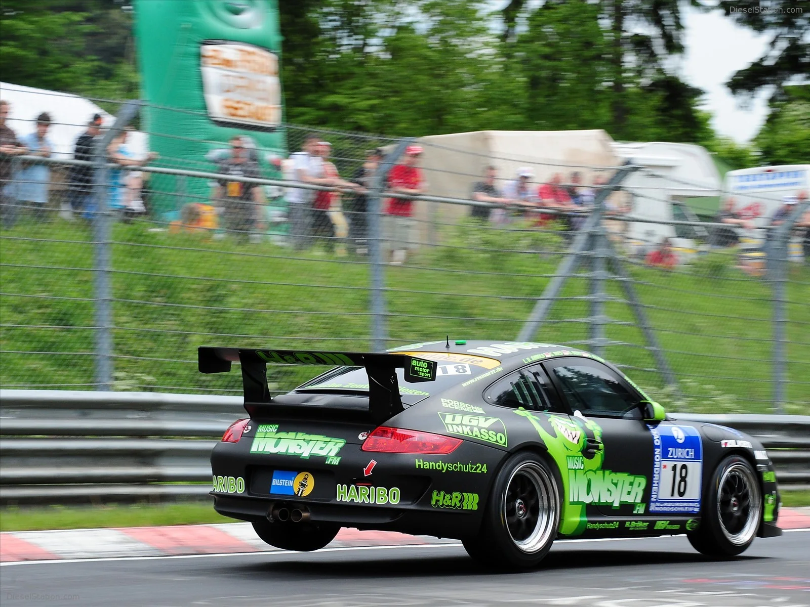 Porsche-wins-Nurburgring-24-Hours-02.webp