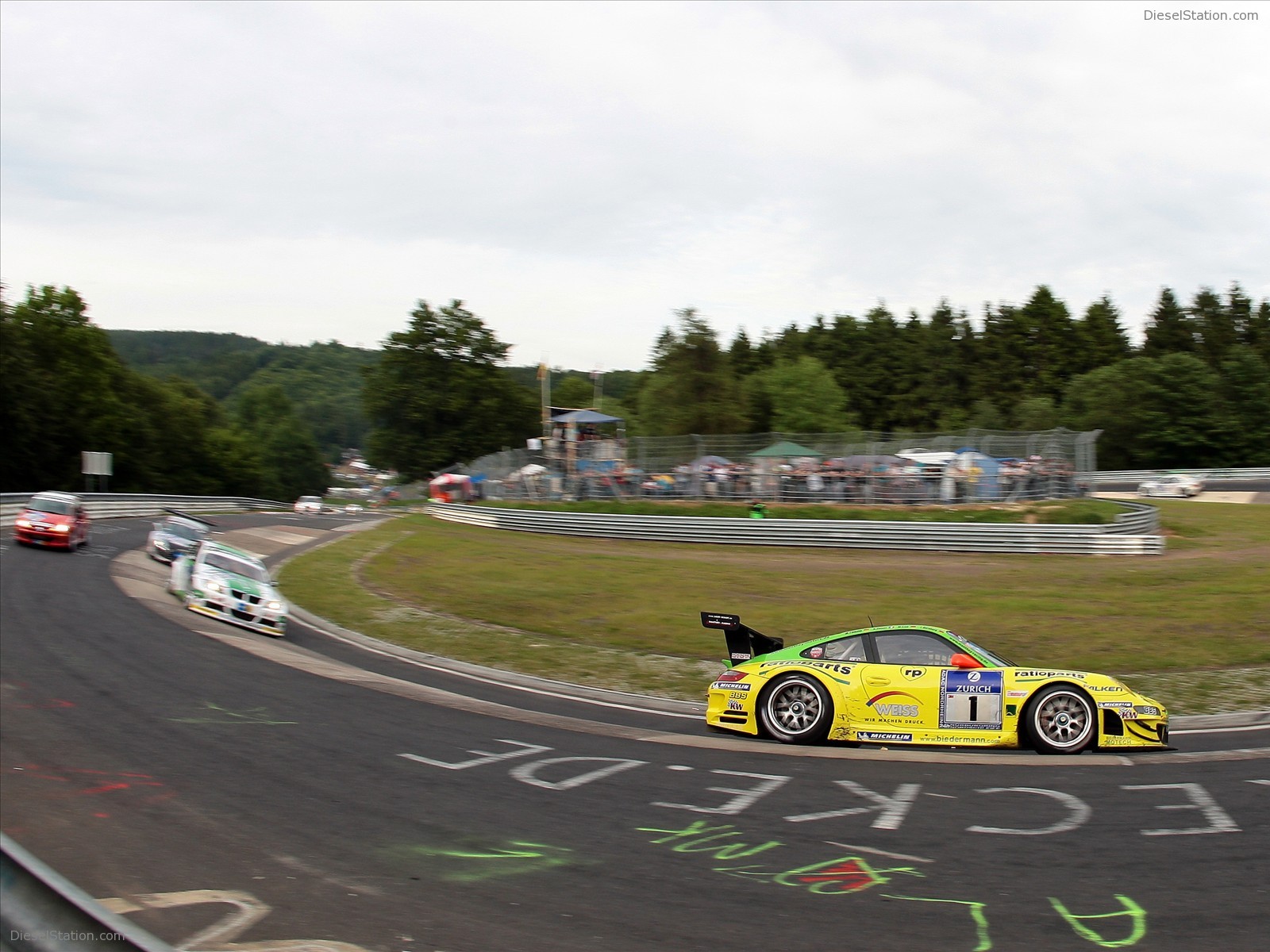 Porsche-wins-Nurburgring-24-Hours-04.jpg