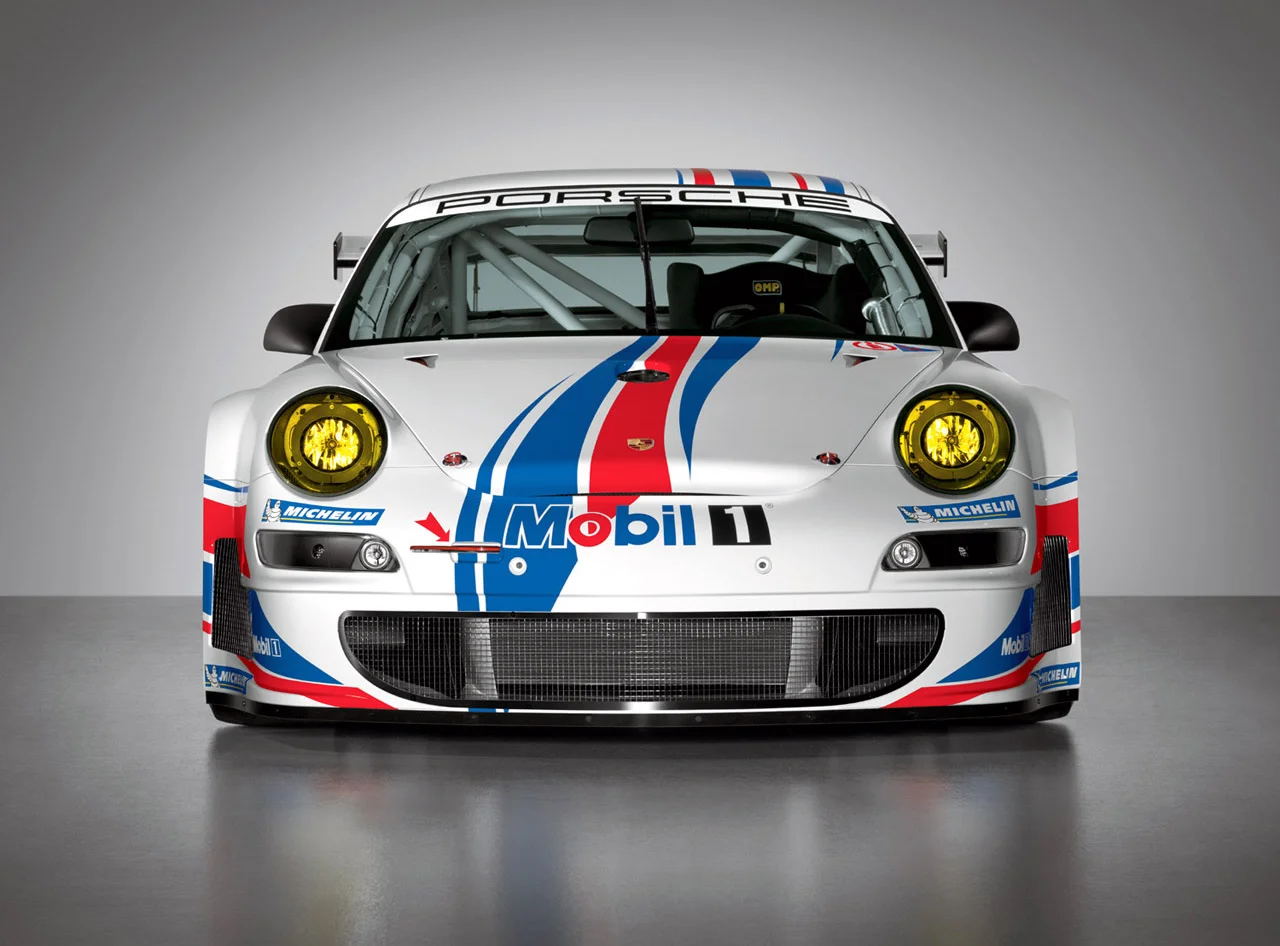 porsche_911_gt3_rsr_1_09.webp