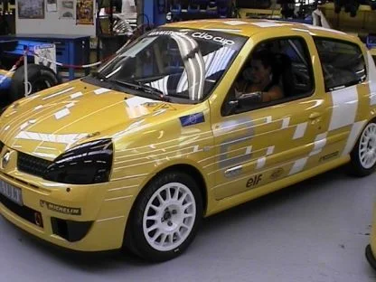 r11_1063106897_usine_alpine_clio_cup_r11_inside.webp